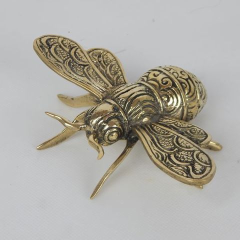 Brass Bee 9.5x 13cm