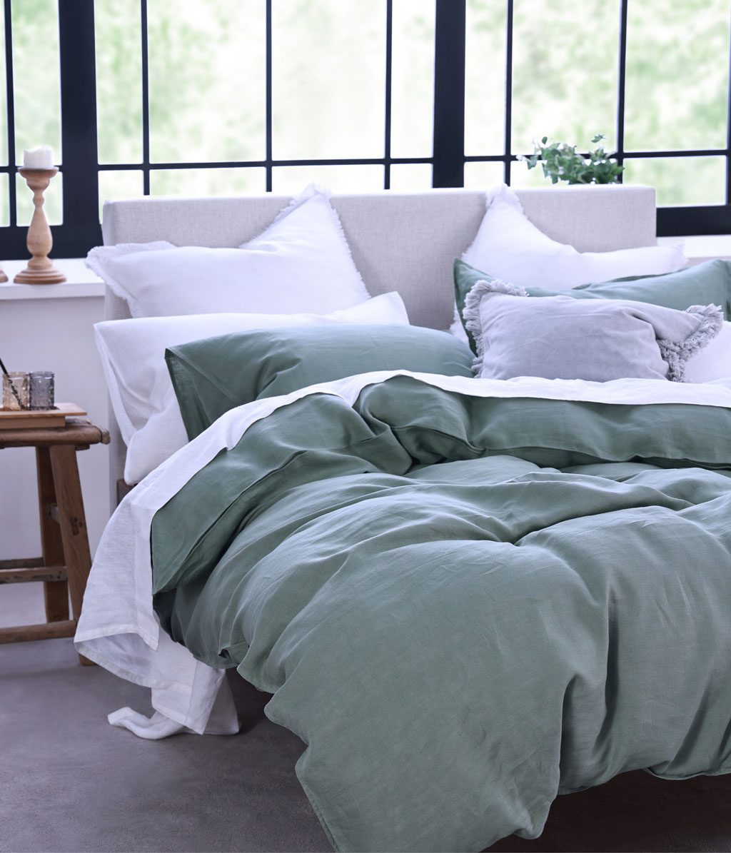 Laundered Linen Duvet Set + 2 Pillowcovers