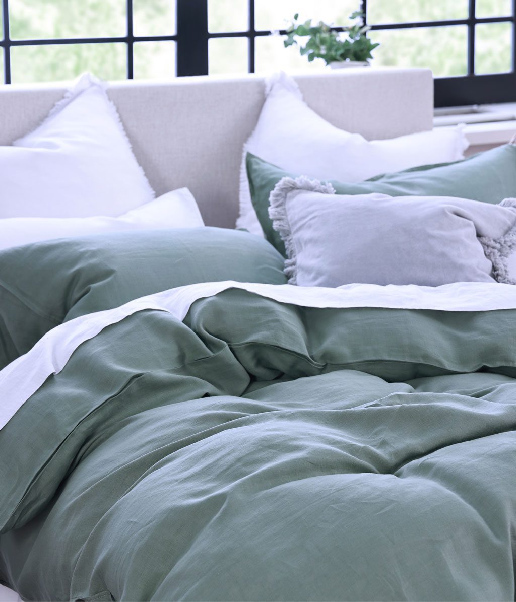 Laundered Linen Duvet Set + 2 Pillowcovers